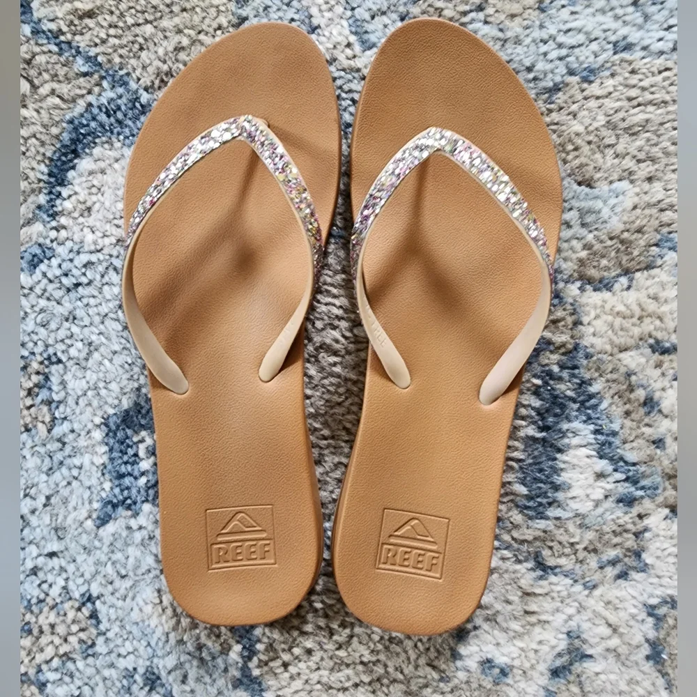 Like New Reef Cushion Bounce Stargazer Sparkle Flip Flops - Picture 1 of 4